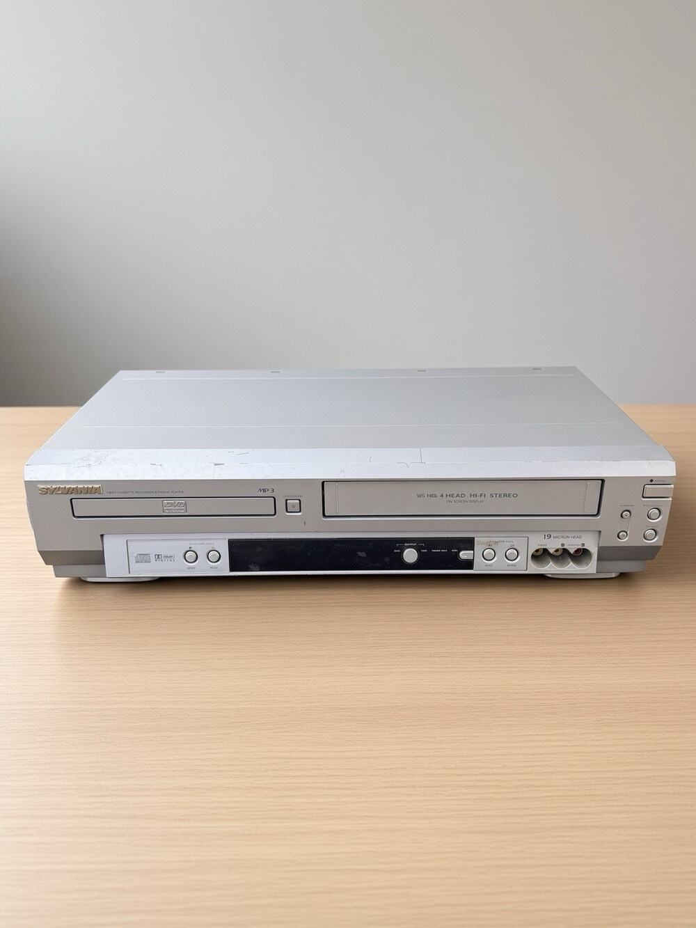 Sylvania VCR And DVD Combo DVC860D MP3 No Remote Untested VHS 4 Head Video Hi-Fi